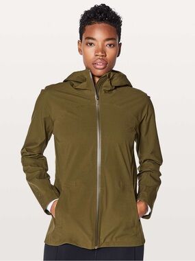 LULULEMON RAIN RIVAL JACKET – DEEP MEADOW – SIZE 10